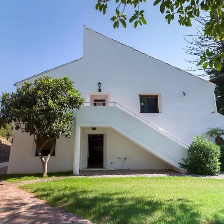 Villa Castle House Luxury Beachfront *