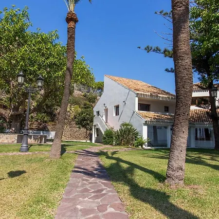 Castle House Luxury Beachfront *
