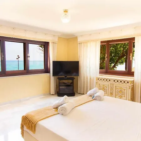 Castle House Luxury Beachfront