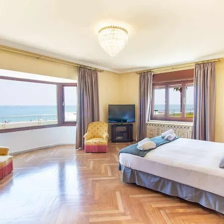 Villa Castle House Luxury Beachfront Malaga