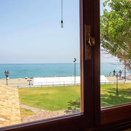 Castle House Luxury Beachfront Villa *