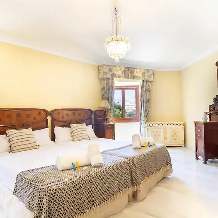 Castle House Luxury Beachfront *